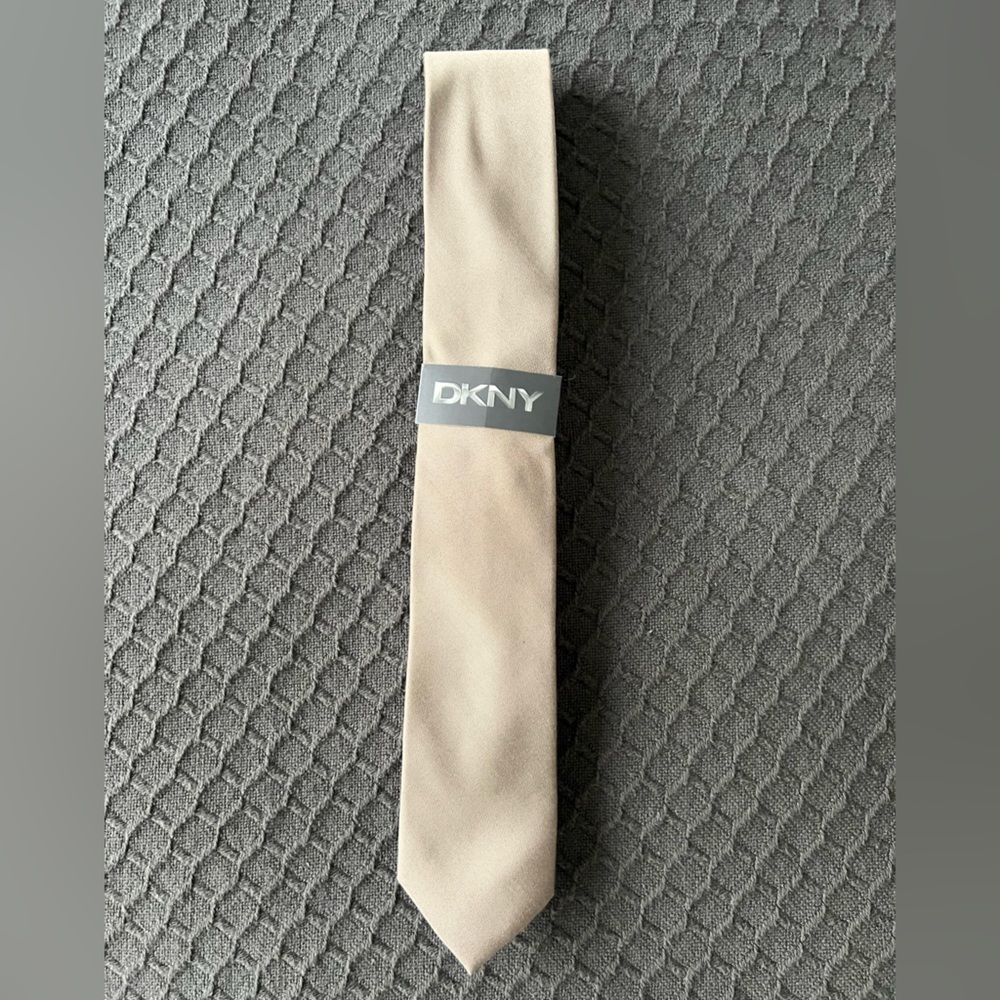 DKNY 100% Silk Tie